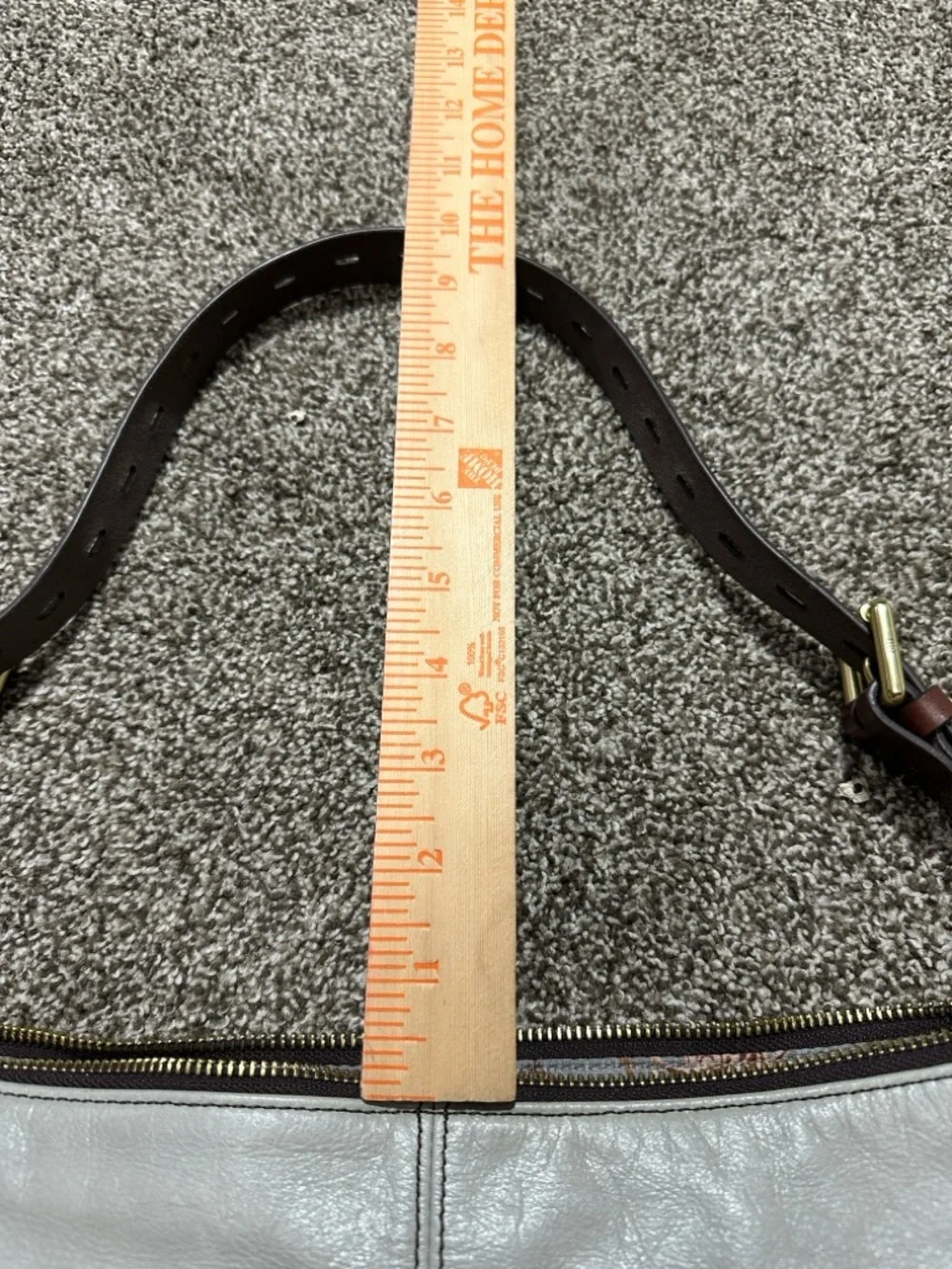 Hobo Charlie leather Shoulder Bag in Light Gray with Brown Strap